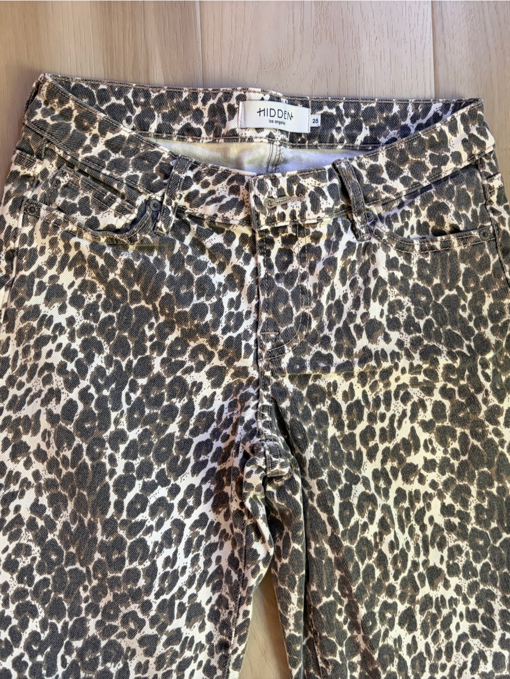 HIDDEN Leopard Print Straight Leg Pants - Brown & Cream